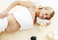 Chăm sóc da đúng cách khi mang thai