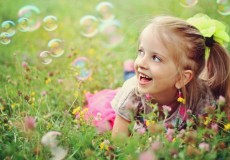 7 loại thực phẩm có hại cho răng bé