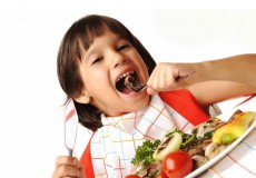 Cách thêm can-xi vào khẩu phần ăn của bé